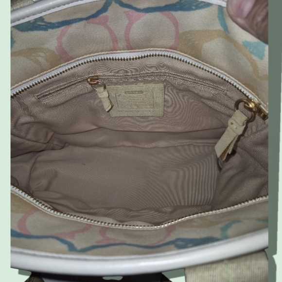 Coach Vintage Hampton Scribble Pastel Signature Tote - Picture 9 of 12